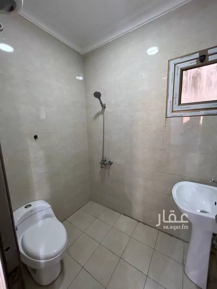 مكتب تجاري للإيجار في شارع طريق الملك فيصل, حي الخالدية الجنوبية, مدينة الدمام, المنطقة الشرقية 11