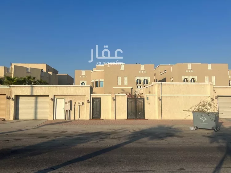 فيلا للبيع في شارع المتنبي, حي النورس, مدينة الدمام, المنطقة الشرقية