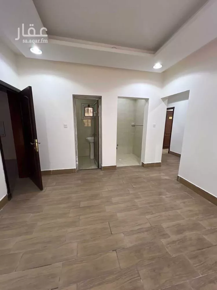 Commercial Office for Rent in Dammam King Abdulaziz Seaport صورة 4