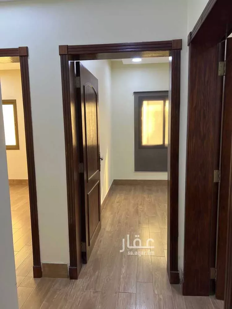 مكتب تجاري للإيجار في شارع طريق الملك فيصل, حي الخالدية الجنوبية, مدينة الدمام, المنطقة الشرقية صورة 2