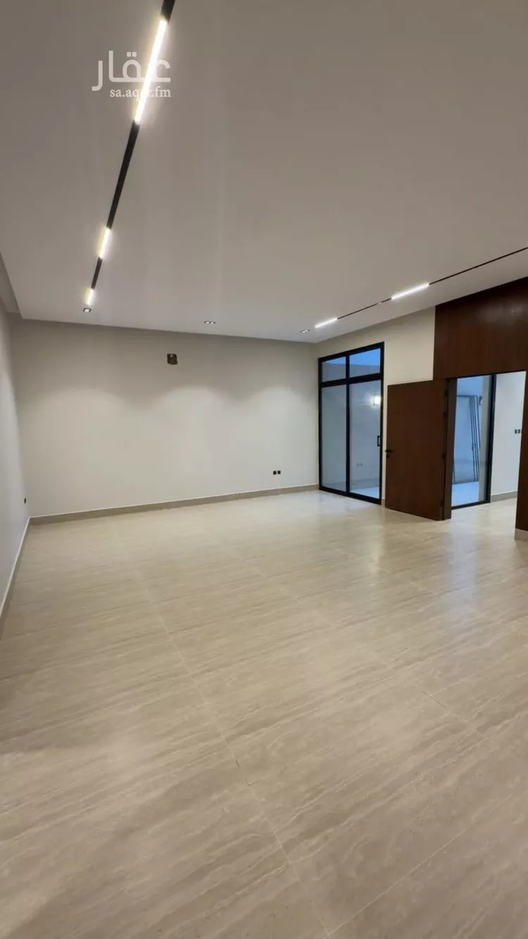 Floor for Sale in Riyadh Ar Rimal 14