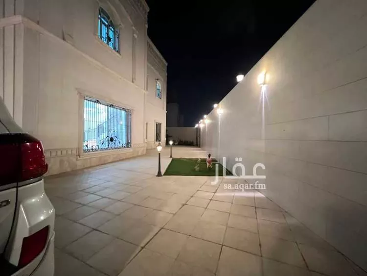 فيلا للبيع في شارع محمد بن دريد, حي ضاحية الملك فهد, مدينة الدمام, المنطقة الشرقية 13