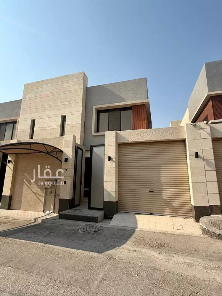 فيلا للبيع في شارع صدقة الكيال, حي الراكة الجنوبية, مدينة الخبر, المنطقة الشرقية