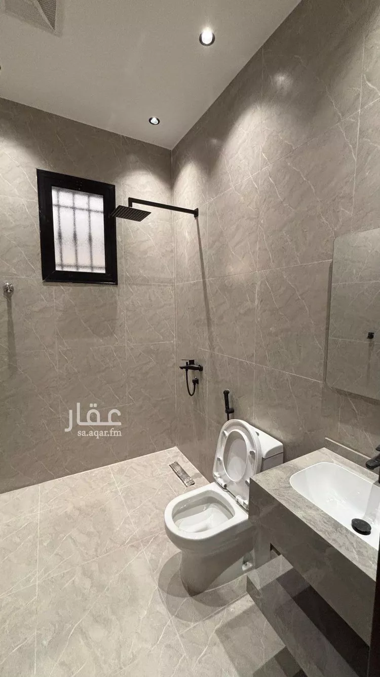 دور للبيع في شارع الاسود ابن مالك, حي الدفاع, مدينة المدينه المنوره, منطقة المدينة المنورة صورة 4
