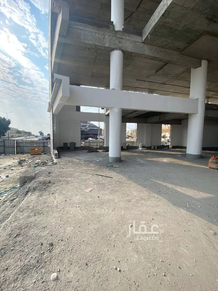 محل للإيجار في شارع طريق الكورنيش, حي الشاطئ, مدينة جدة, منطقة مكة المكرمة