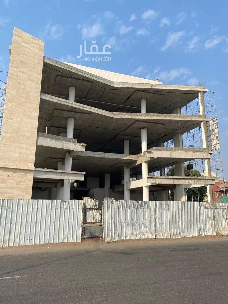 محل للإيجار في شارع طريق الكورنيش, حي الشاطئ, مدينة جدة, منطقة مكة المكرمة صورة 3