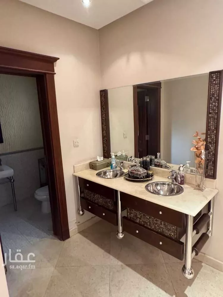 فيلا للإيجار في شارع الطوال, حي الملك عبدالله, مدينة الرياض, منطقة الرياض صورة 4
