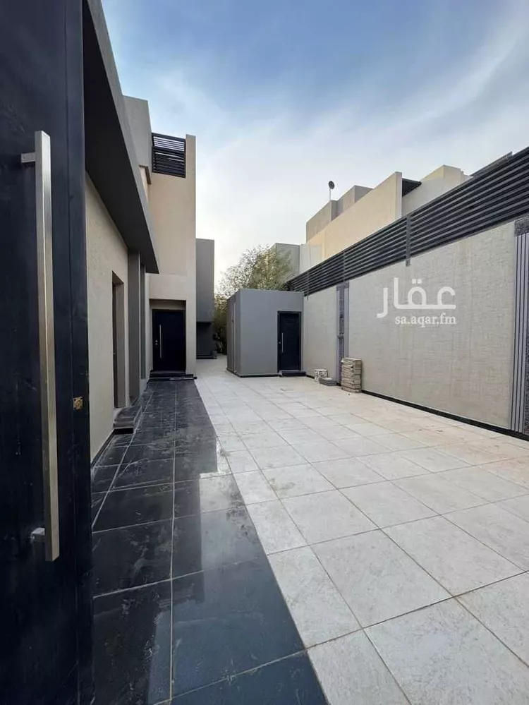 فيلا للبيع في شارع ابي المكارم بن مفرج ، حي عكاظ ، الرياض ، منطقة الرياض صورة 2