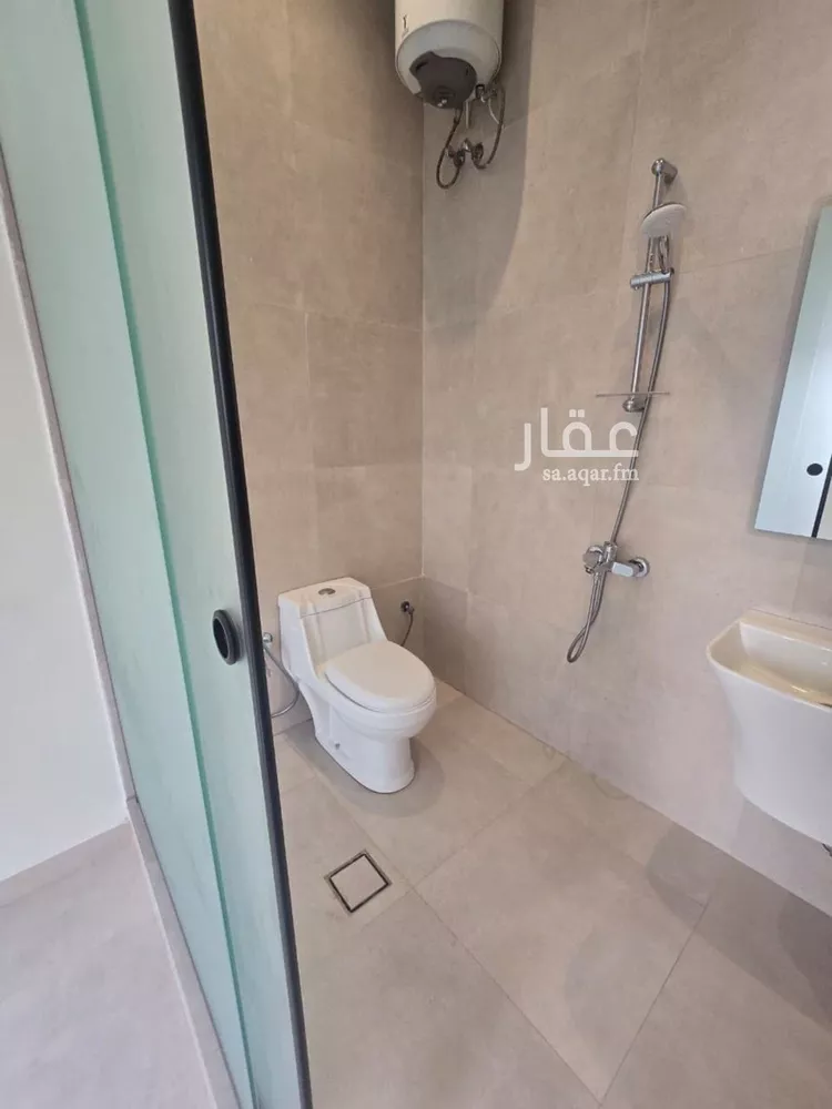 Room for Rent in Riyadh Al Yasmin صورة 3