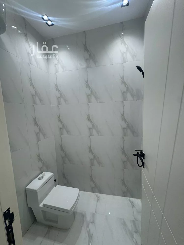 عمارة للبيع في شارع محمد ابن مهيزع, حي الزهرة, مدينة الرياض, منطقة الرياض صورة 2