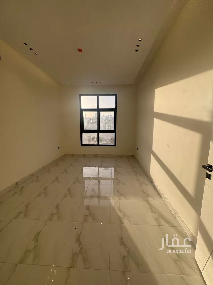 شقة للبيع في شارع عبدالملك الفتني, حي بدر, مدينة الرياض, منطقة الرياض صورة 3