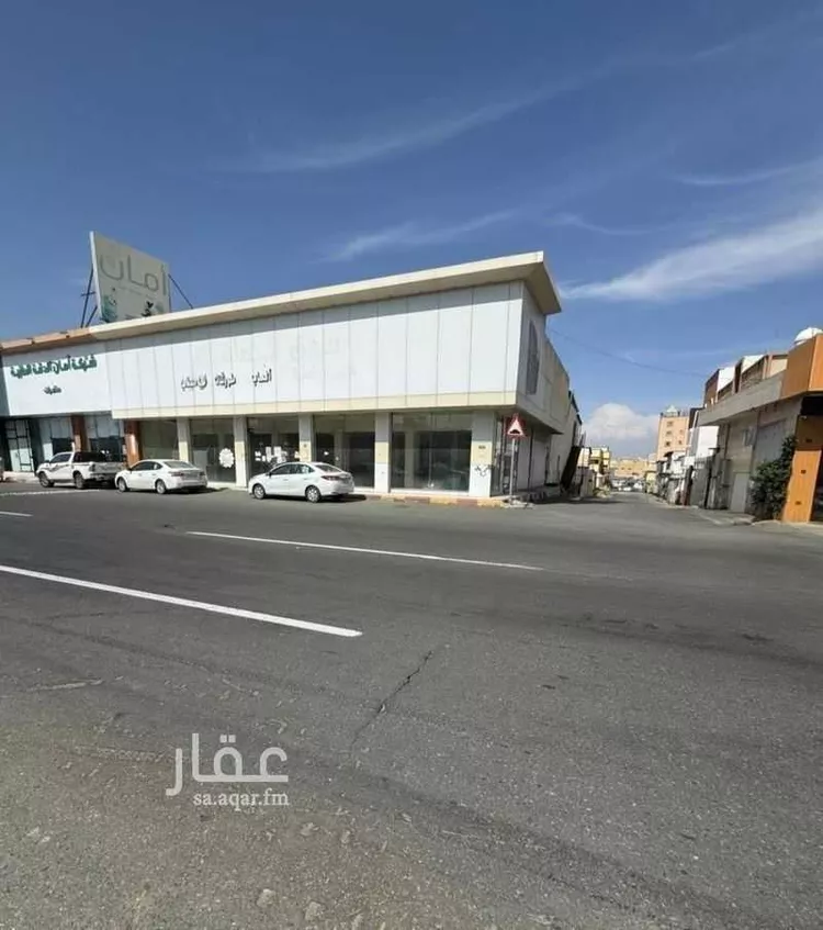 محل للبيع في شارع 10877619, حي المثناه, مدينة خميس مشيط, منطقة عسير