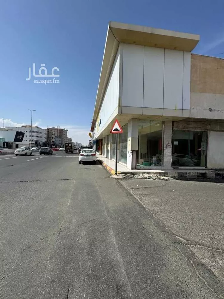 محل للبيع في شارع 10877619, حي المثناه, مدينة خميس مشيط, منطقة عسير صورة 2