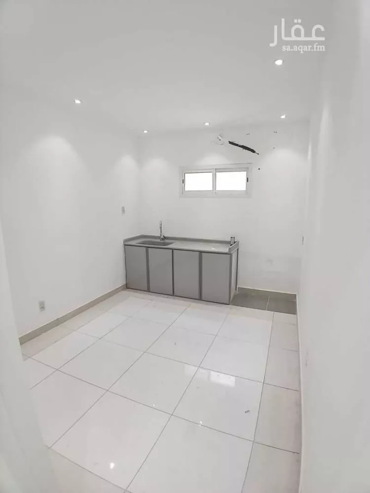 Commercial Office for Rent in Al Qatif Al Khuzamy 6