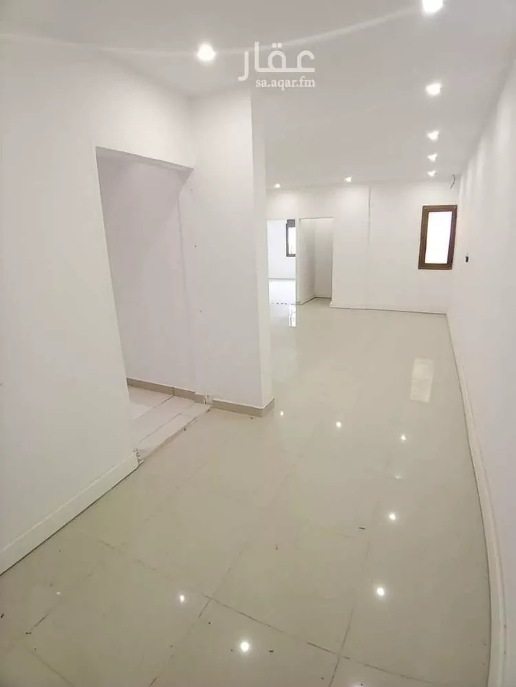 Commercial Office for Rent in Al Qatif Al Khuzamy