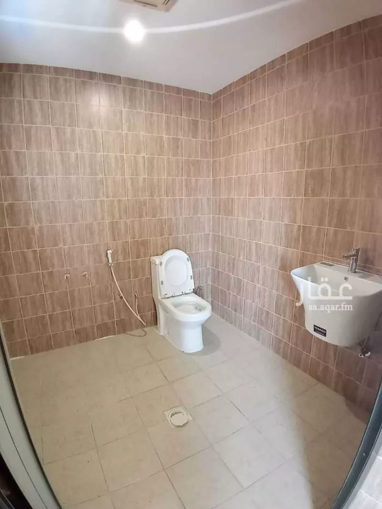 Commercial Office for Rent in Al Qatif Al Khuzamy صورة 5