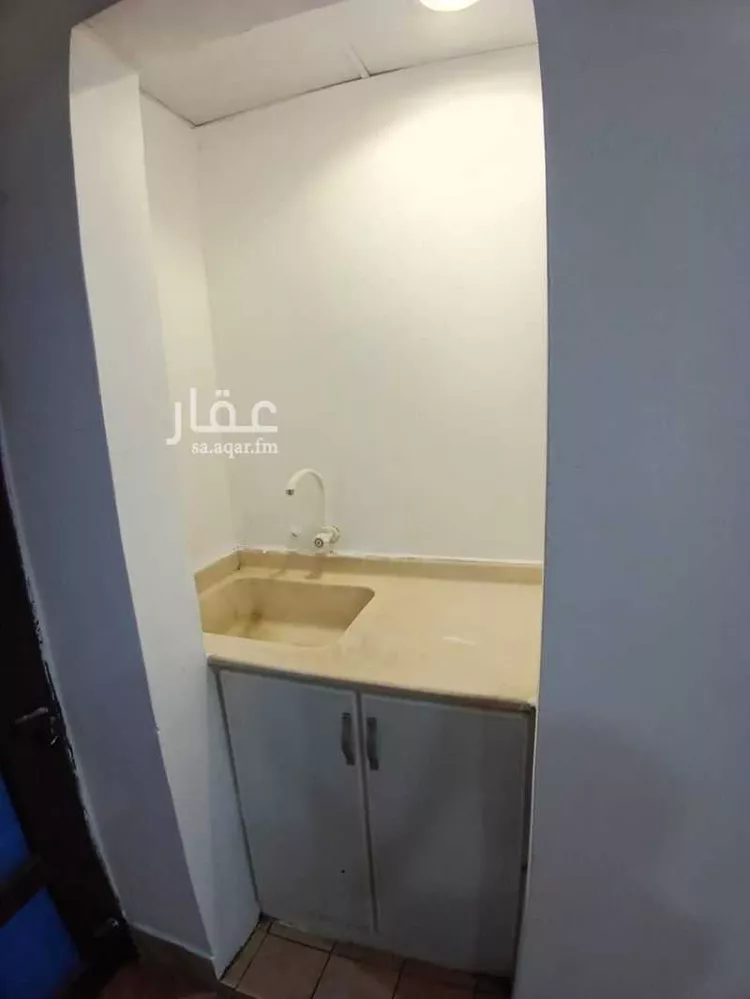 Commercial Office for Rent in Al Qatif Al Khuzamy صورة 4