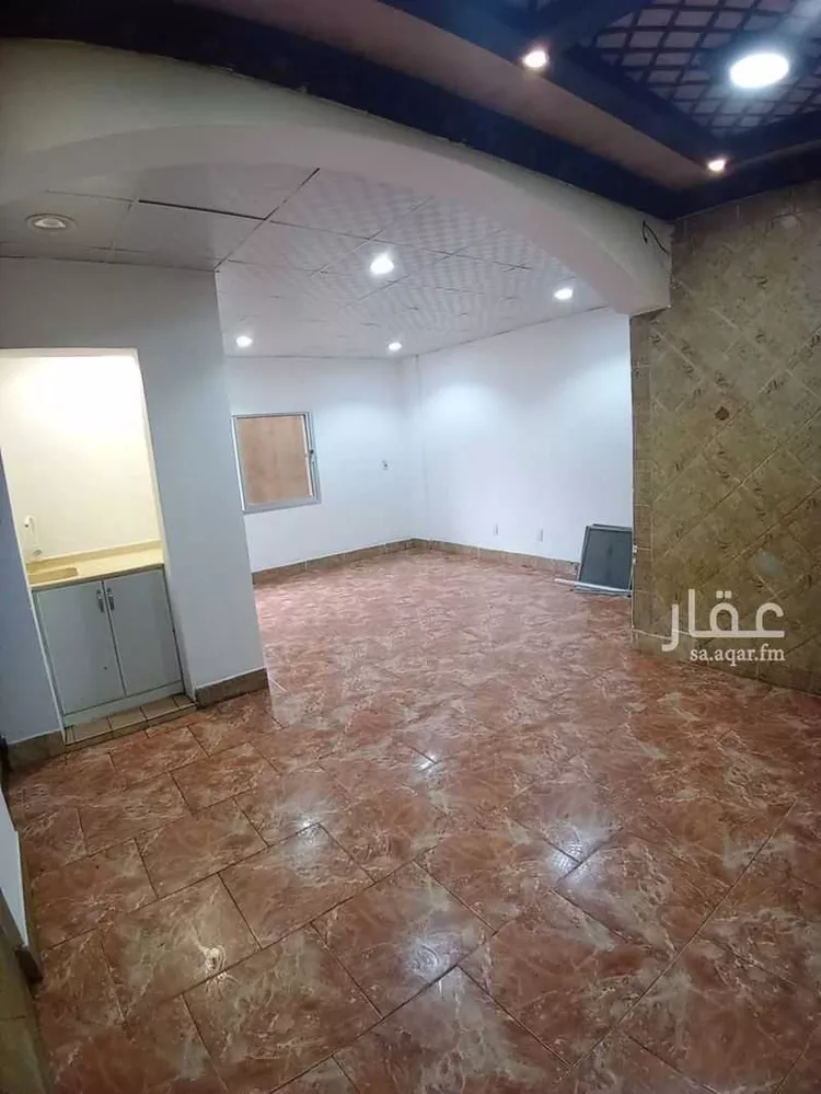 Commercial Office for Rent in Al Qatif Al Khuzamy صورة 3