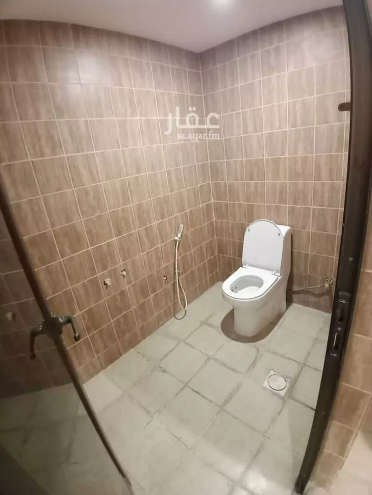 Commercial Office for Rent in Al Qatif Al Khuzamy صورة 3