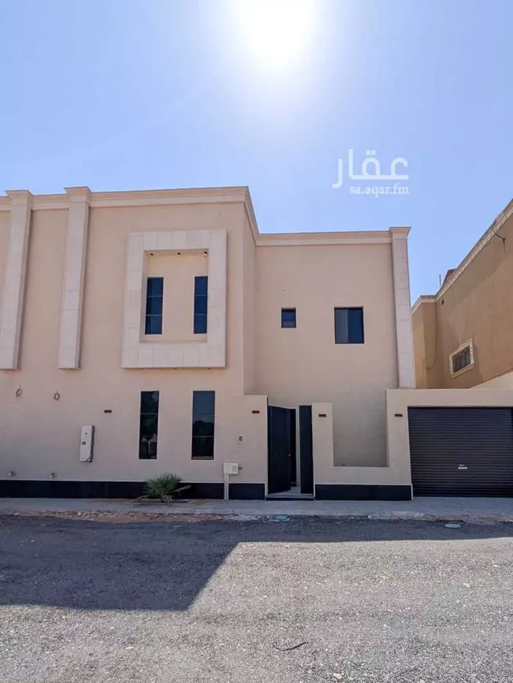 فيلا للإيجار في شارع القوس, حي ظهرة لبن, مدينة الرياض, منطقة الرياض