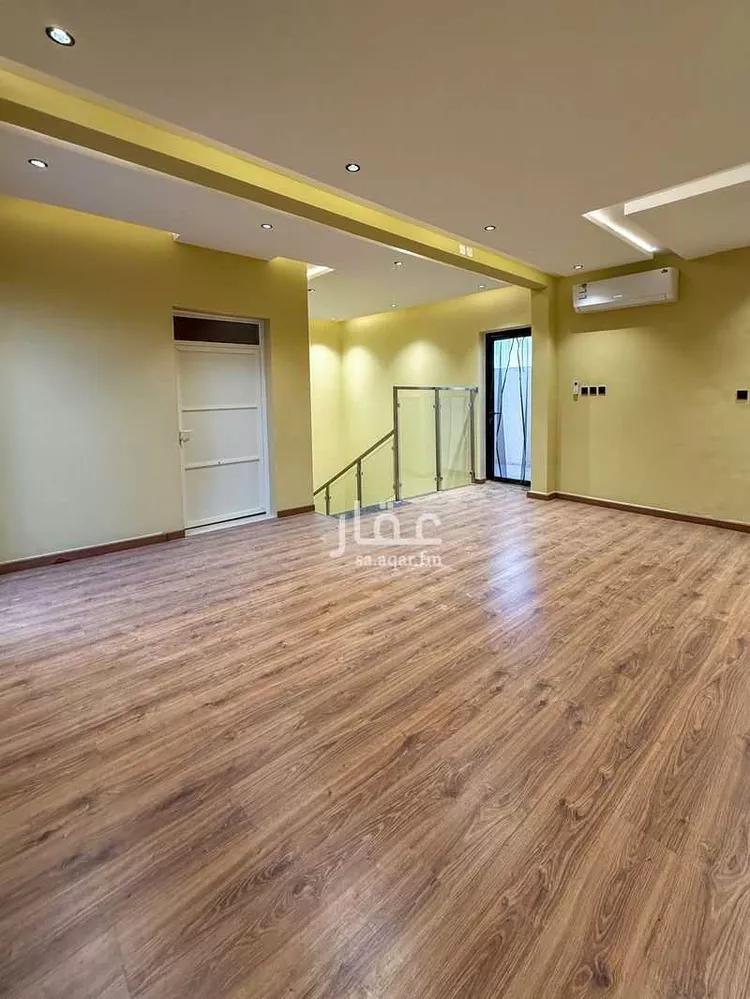 فيلا للإيجار في شارع محمد بن الوليد العقيلي, حي القادسية, مدينة الرياض, منطقة الرياض صورة 4