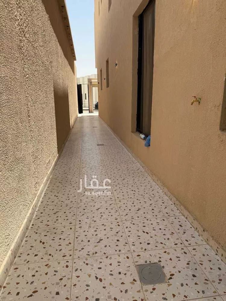 فيلا للبيع في شارع عباس عبدالجبار, حي العوالي, مدينة الرياض, منطقة الرياض 12