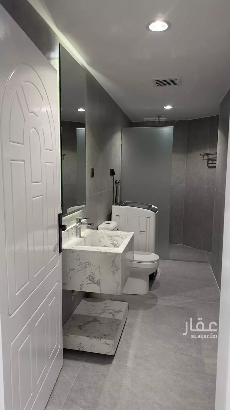 شقة للإيجار في شارع عمرو بن معاذ ، حي الخالدية ، الطائف ، الطائف