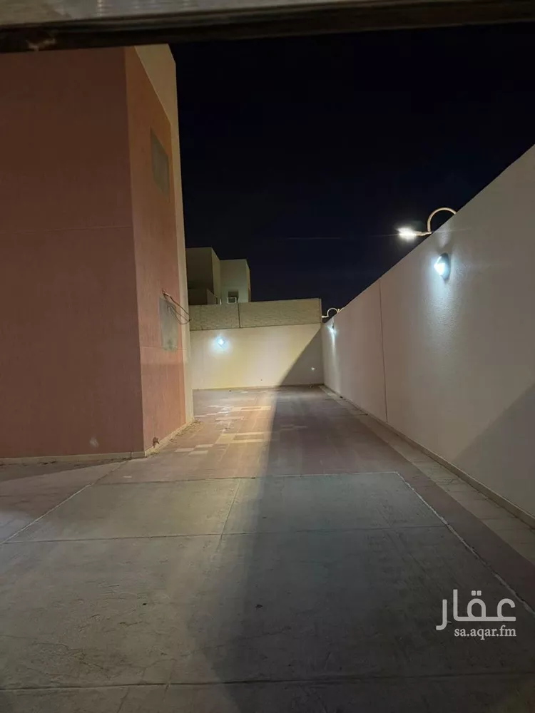 فيلا للبيع في حي الروضة, مدينة نجران, منطقة نجران صورة 3