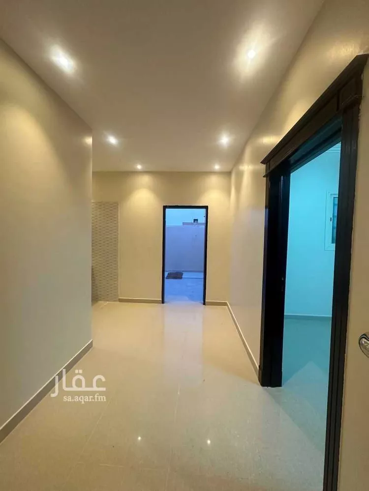 فيلا للبيع في شارع عفيف الدين الأريجي, حي الرمال, مدينة الرياض, منطقة الرياض صورة 2