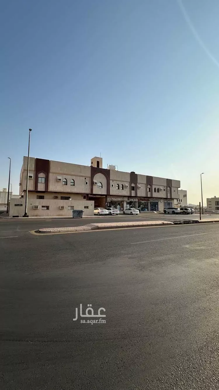 Building for Sale in Medina Al Jamiah
