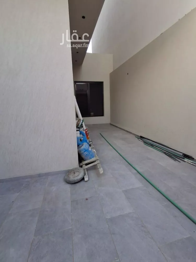 فيلا للبيع في شارع عبدالله بن الزبير, حي العريجاء الغربي, مدينة الرياض, منطقة الرياض صورة 2