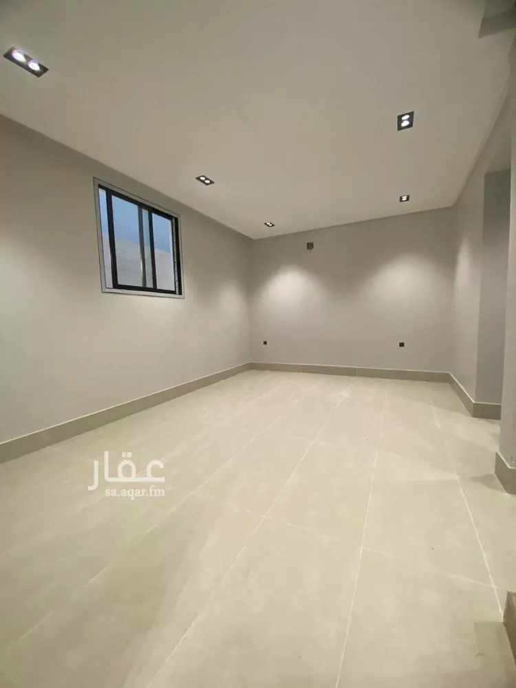 فيلا للبيع في شارع ابن سيدة اللغوي, حي عكاظ, مدينة الرياض, منطقة الرياض صورة 4