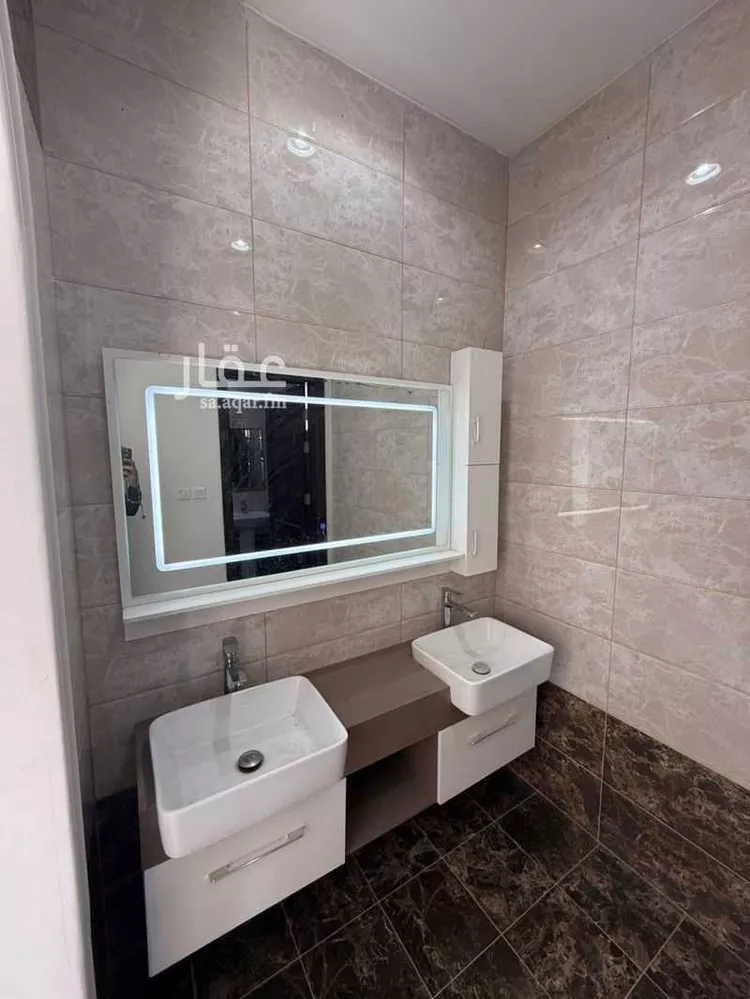 فيلا للإيجار في شارع ابن مكرم, حي الوفاء, مدينة جدة, منطقة مكة المكرمة صورة 3