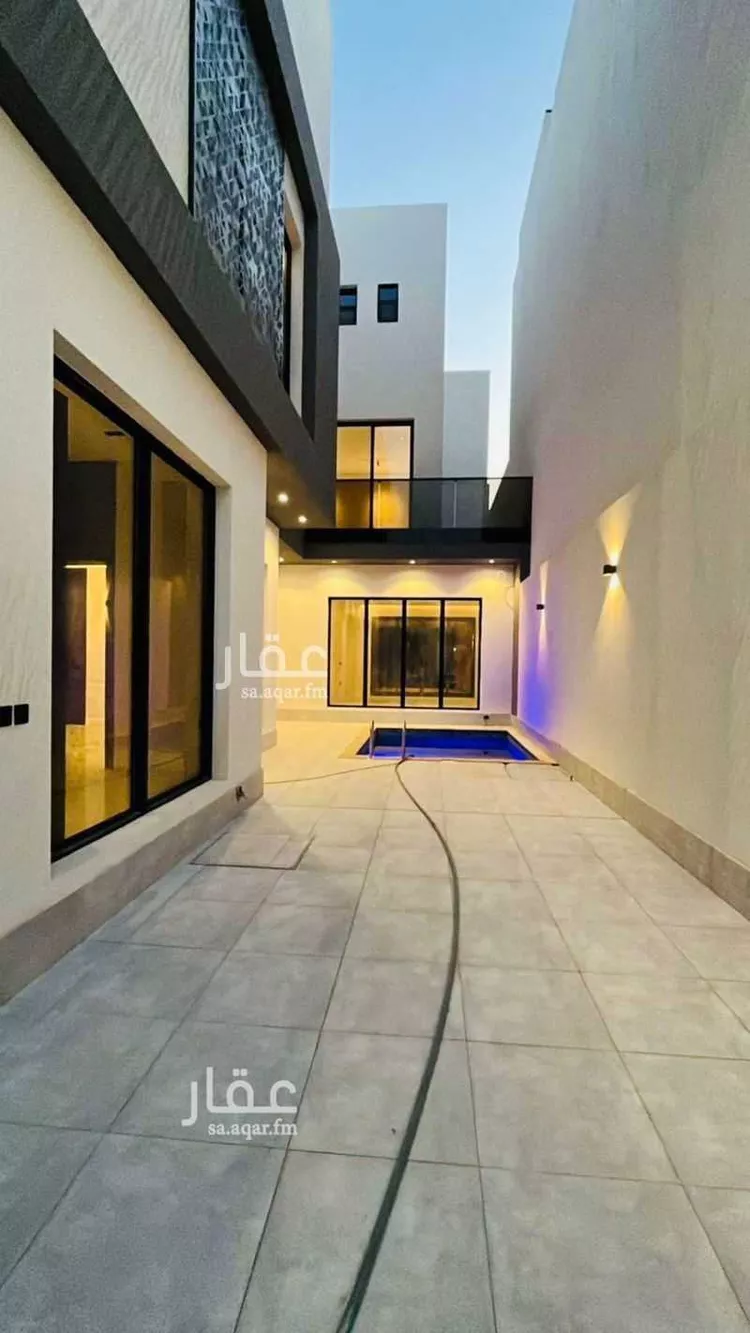 فيلا للبيع في شارع أحمد بن منصور, حي المهدية, مدينة الرياض, منطقة الرياض صورة 2