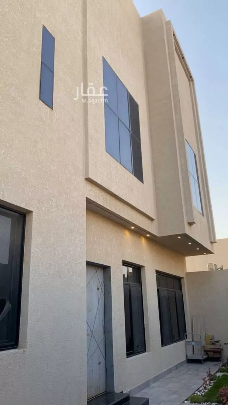 فيلا للبيع في شارع عبدالرحمن الجوهري, حي المهدية, مدينة الرياض, منطقة الرياض صورة 3