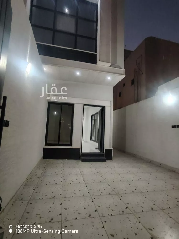 Floor for Sale in Riyadh Al Uraija Al Gharbiyah 11