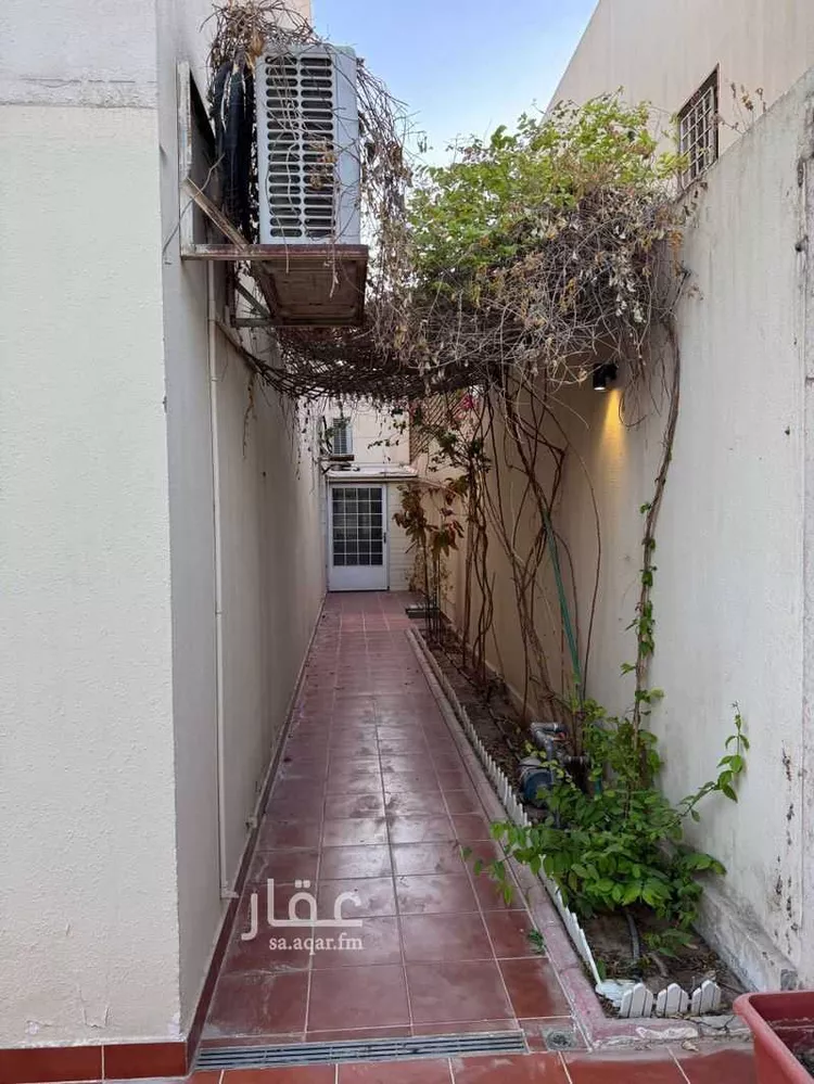 فيلا للبيع في شارع الكريمي, حي التعاون, مدينة الرياض, منطقة الرياض صورة 2