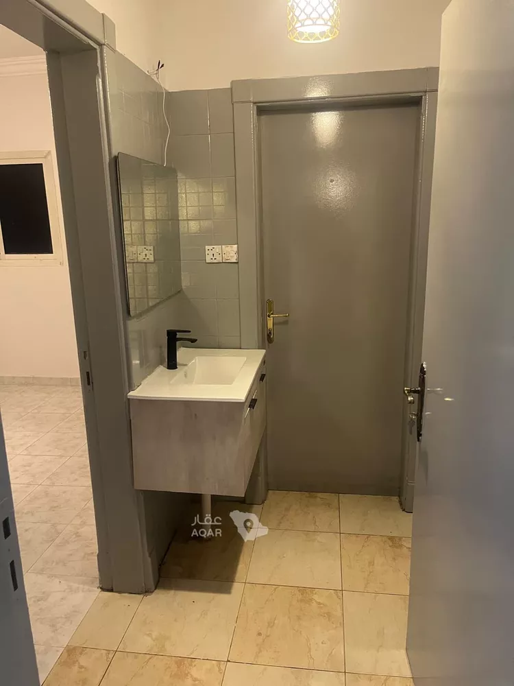 دور للإيجار في شارع يحيى بن المبارك, حي العزيزية, مدينة الرياض, منطقة الرياض 8