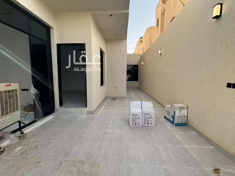 دور للبيع في شارع كياد, حي بدر, مدينة الرياض, منطقة الرياض صورة 2