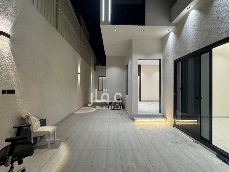 دور للبيع في شارع القلاع, حي بدر, مدينة الرياض, منطقة الرياض صورة 3