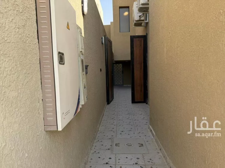 دور للبيع في شارع الحازم, حي النظيم, مدينة الرياض, منطقة الرياض صورة 4