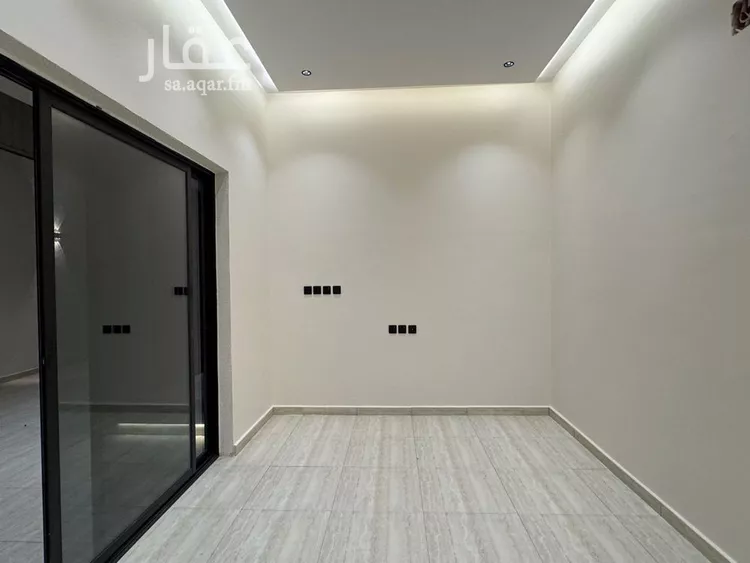 دور للبيع في شارع القلاع, حي بدر, مدينة الرياض, منطقة الرياض صورة 2