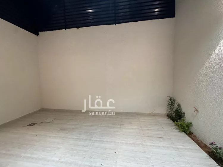 دور للبيع في شارع القلاع, حي بدر, مدينة الرياض, منطقة الرياض صورة 5