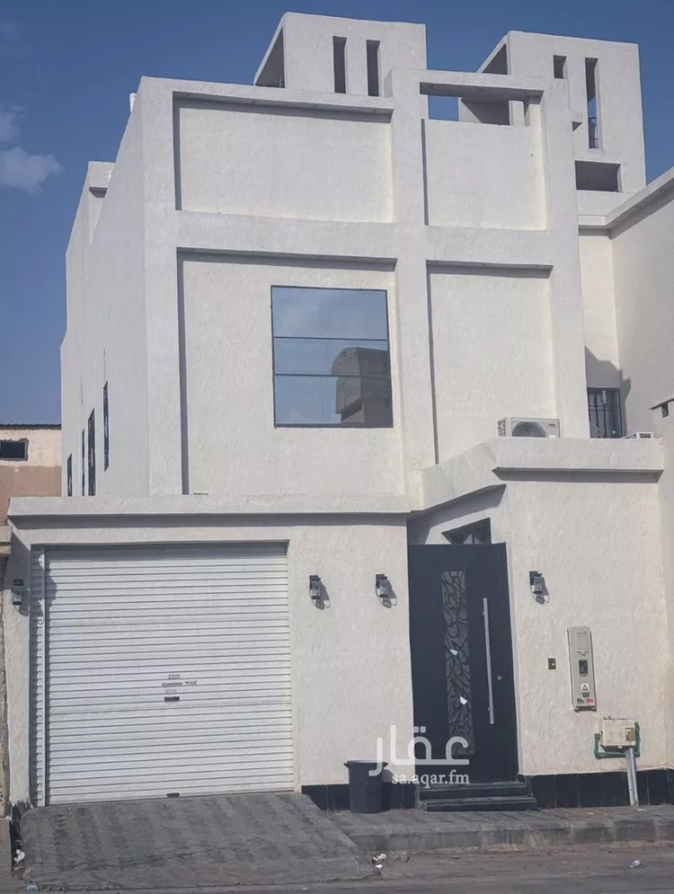 فيلا للإيجار في شارع قطر بن خليفة, حي العريجاء الأوسط, مدينة الرياض, منطقة الرياض