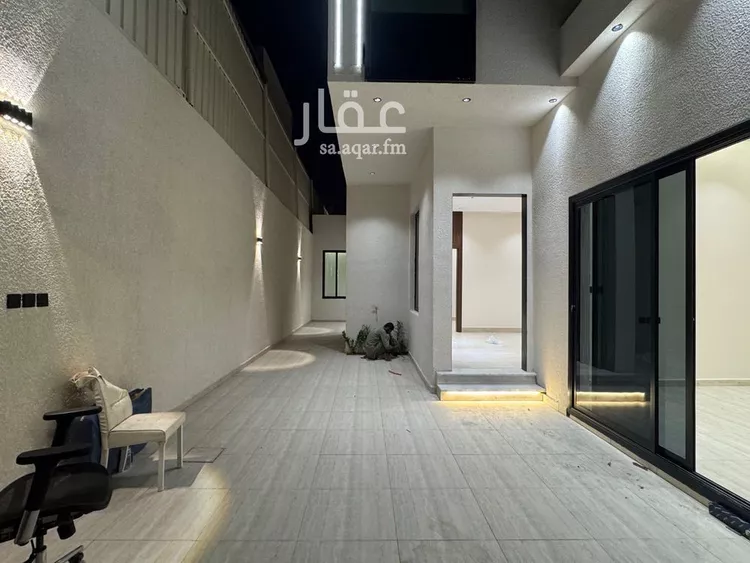 دور للبيع في شارع القلاع, حي بدر, مدينة الرياض, منطقة الرياض صورة 4