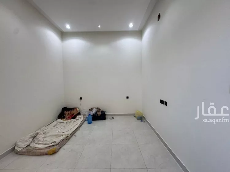 فيلا للبيع في شارع البحيرات, حي العريجاء الغربي, مدينة الرياض, منطقة الرياض صورة 2