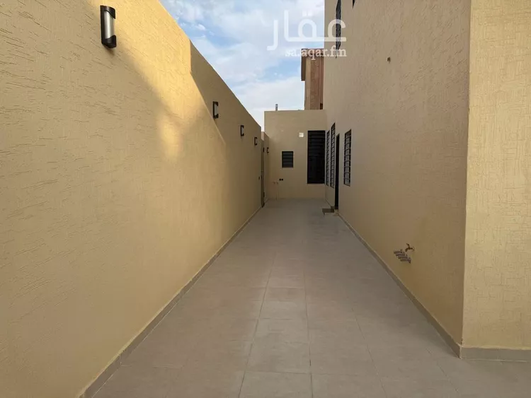 دور للبيع في شارع زياد الباهلي, حي العوالي, مدينة الرياض, منطقة الرياض صورة 4