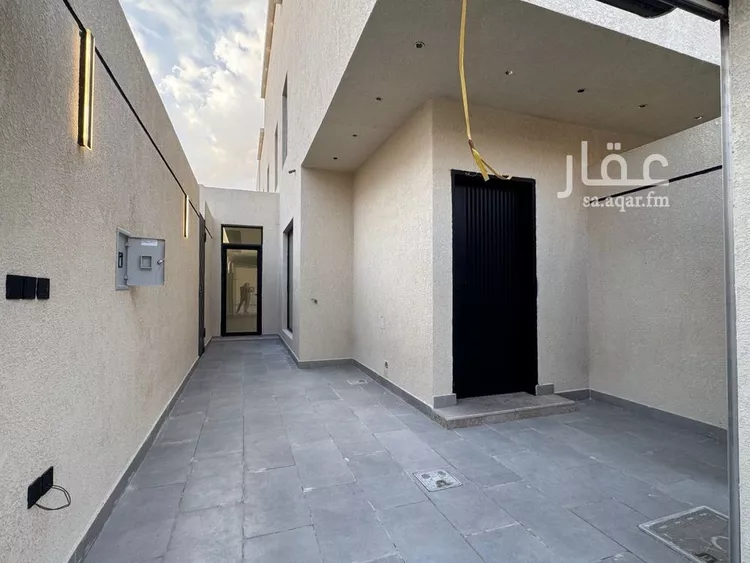 دور للبيع في شارع الحريق, حي ديراب, مدينة الرياض, منطقة الرياض صورة 5