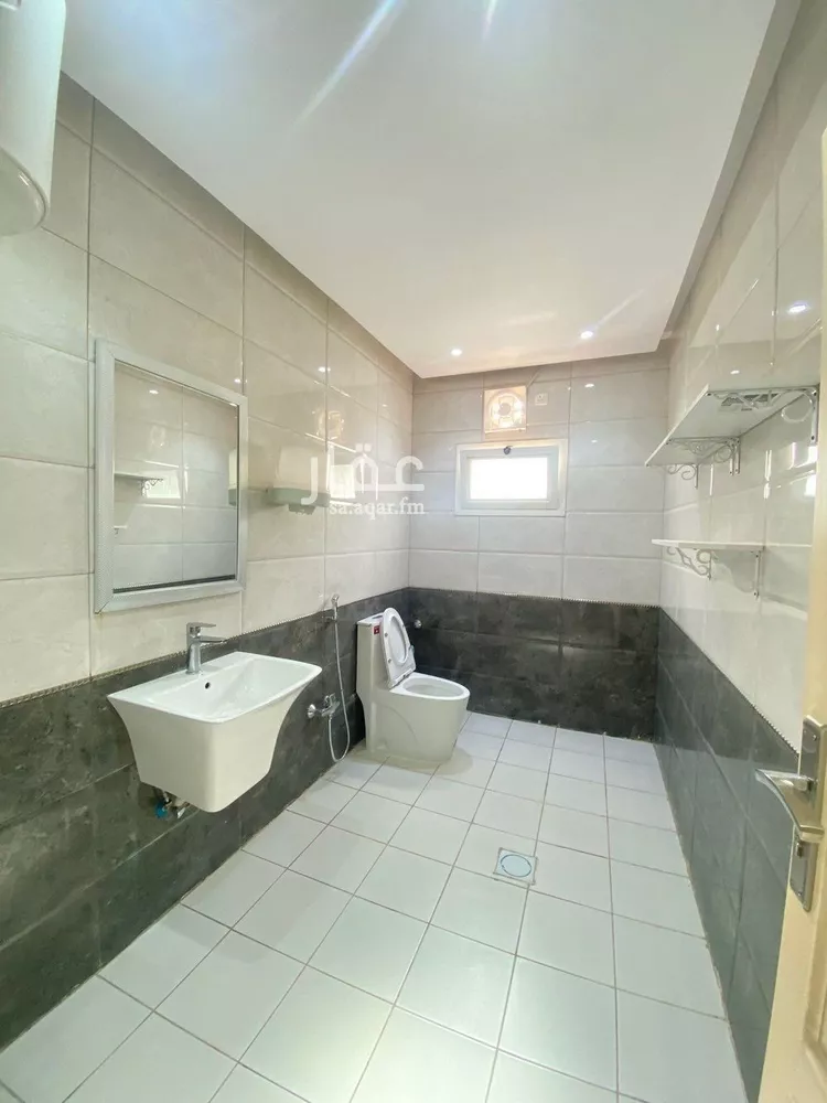 مكتب تجاري للإيجار في شارع زهير بن أبي سلمي, حي المصيف, مدينة الرياض, منطقة الرياض صورة 3