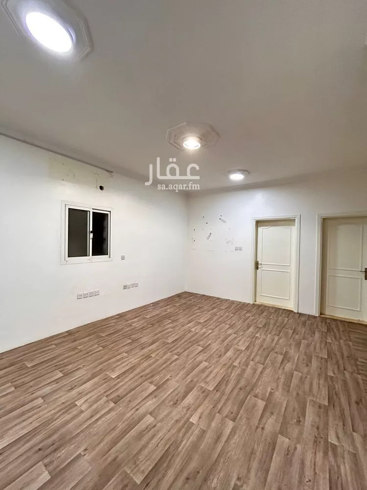 مكتب تجاري للإيجار في شارع الشيخ سلمان بن حمد آل خليفة, حي الملز, مدينة الرياض, منطقة الرياض صورة 4